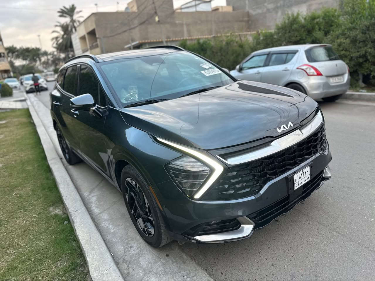 السلام عليكم
سبورتج 2024SX برستيج فول اعلئ فئة الشكل الجديد بدون رقم دخول جديد  
المواصفات : بصمة / بانوراما / 5 كامرات / تدفئة وتبريد كشنات / جنطة كهرباء / تشغيل عن بعد / شاشة ديجتال / جلد احمر/ كراسي كهرباء / كرسي خزن ميموري / تدفئة ستيرن / فور ويل / اطفاء ذاتي / شاحن وايرليس / هندبريك دكمة / حساسات امامي وخلفي / قطعتين تبريد / مود درايف / LED امامي وخلفي / بلوجكتر LED / محرك 2500 / مانع انحدار /  اوتو هولد / مانع انزلاق / رادار امامي / رادار جانبي 
مكاني بغداد الاعظميه شارع الاخطل سعر  207 بيه مجال للتواصل الاتصال *********** بغداد, العراق
