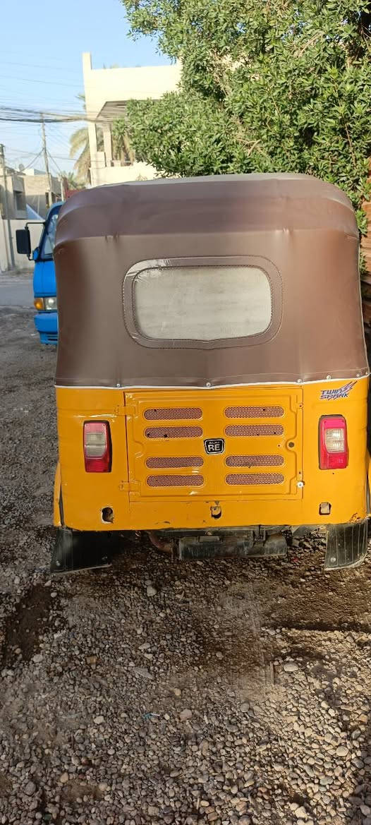 سلام عليكم تكتك للبيع موديل 17مكينه 20 لتكتك تعمير جديد وخير من الله مكينه مجفته جديد لمكان بغداد لبياع شرطه لخامسه ول شراي يخابر ***********
