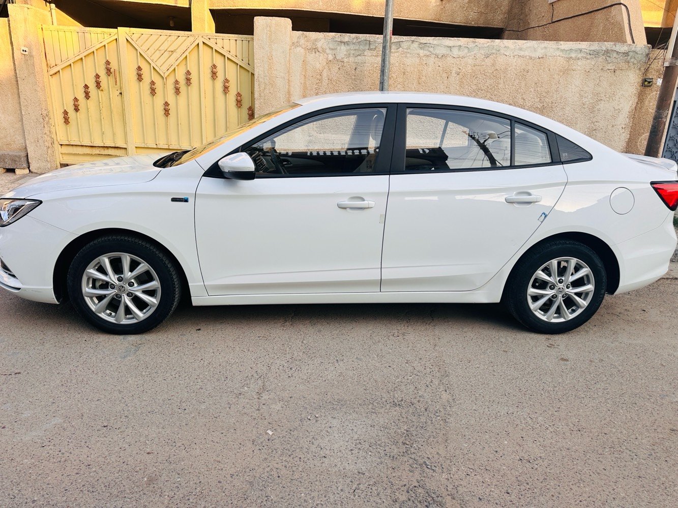 للبيع MG5 2024
خليجي مكفوله كفاله عامه عدا ملاحضات بسيطة
ماشيه 43 الف قابل للزياده
محرك 4 سلندر حجم 1500
مواصفات شاشه اصليه تحكم ستيرن تبريد شاشه
اشاير مري-صندوق بصمه نظام ايكو اقتصادي كروز تحكم سرعه حساس اطارات /داخل بيجي اسود
4 ويا كب/كار بلي Car pla
داخله ضمان لشركة 
رقم بغداد الدولي تحويل مباشر 
المكان حي الجهاد ***********
السعر 103ورقه وبيهه مجال للشراي