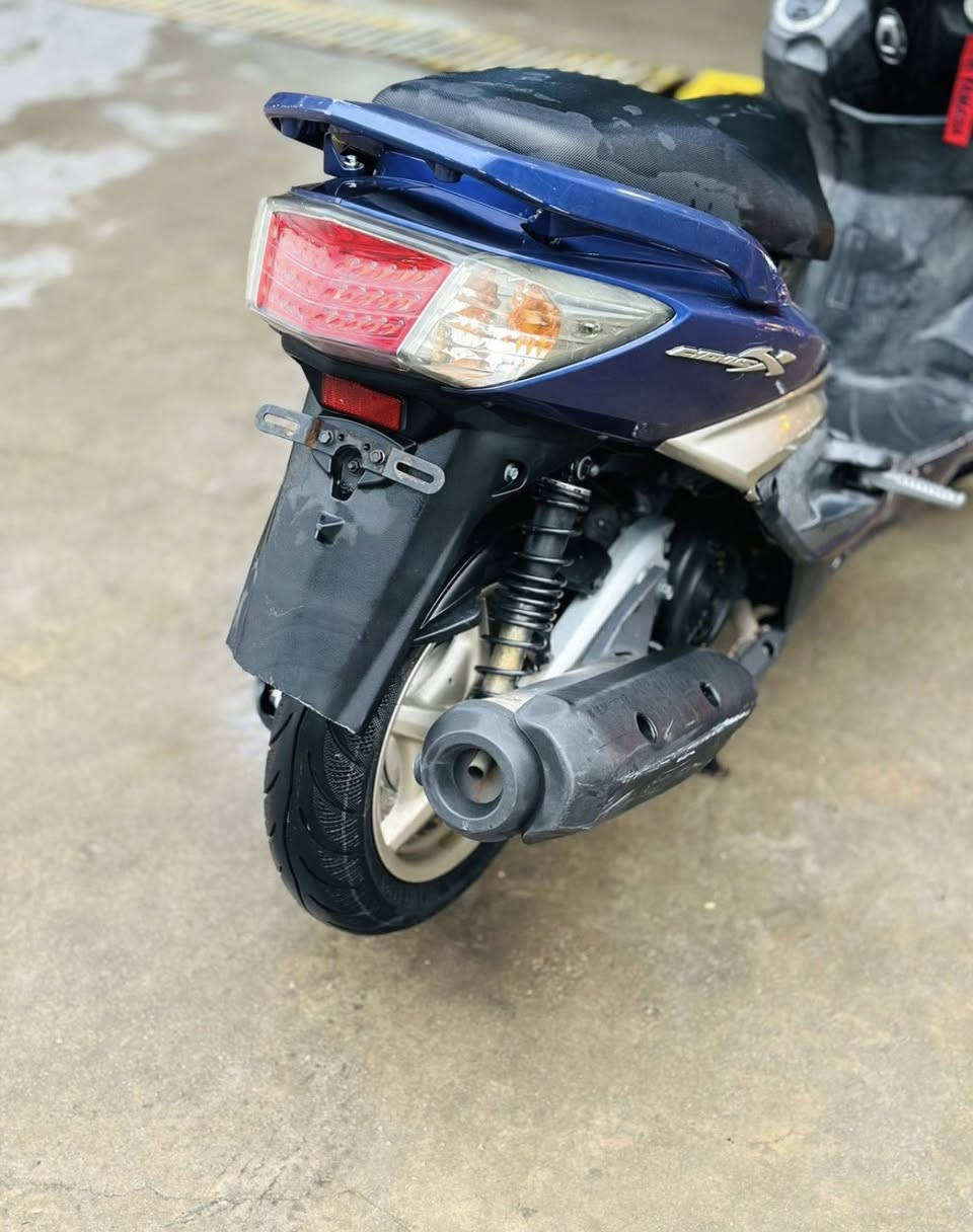 سلام عليكم سكنس فحل للبيع كوري طلاعات بنفسجي كامله اي نقص مابيها بلاديه ممفتوحه سعر 1100وبيها مجال عنوان بغداد يم جامع النداء او مول القاهره متواجد خاص أو ***********
