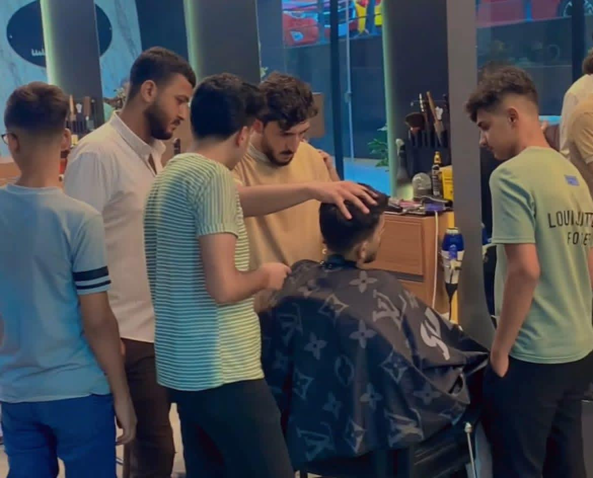 ✂️🔥 أرخص دورة حلاقة رجالية في الموصل 
– فقط 125 ألف 🔥✂️

تحلم تصير حلاق محترف وتفتح محلك الخاص؟
الفرصة وصلت إلك 💈

✅ دورة مدتها شهر كامل مع الاعادة
✅ تعليم عملي 100% على أشخاص حقيقيين
✅ من الصفر حتى الاحتراف
✅ شرح قصات عصرية + تدريج + تحديد + تدريج لحية
✅ شهادة تخرج معتمدة

🎯 ما تحتاج خبرة سابقة
🎯 نعلمك خطوة بخطوة لحد ما تصير جاهز تشتغل

📍 المكان: الموصل - الزهور 📍

💰 السعر: 125 ألف فقط 
(بدل ما تدفع أضعافها بمكان ثاني)

📩 احجز مكانك الآن (  *********** )

#دورة_حلاقة #تعليم_حلاقة #الموصل #مستقبل_مهني
