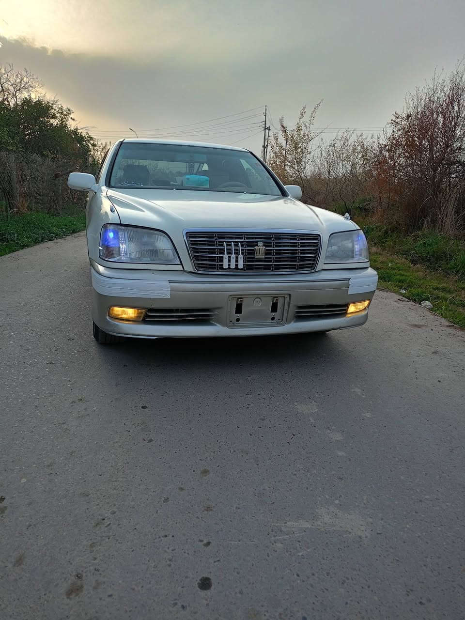 السلام عليكم للبيع ملكة كص بس قماره 3دكم سياره جديده كشنات كهربائي شاشه تدفئه تبريد ستيرن كهربائي تخم تاير صدر جديد محرك ديفور كير ومكينه مكفولات سياره جديده  تخم تاير صدر جديد سياره جديده بمعنئ الكلمه أحلا من الصور سعر السياره 45وبيها مجال مكاني صلاح الدين قضاء الضلوعيه رقم الهاتف ***********
