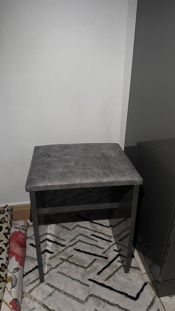 مرحبا غرفة نوم للبيع موديل 2023 جديده ونظيفه مابيها اي ضرر وياها مراية عاموديه ودوشك هديه شراي خاص


**إذا كنت صاحب هذا الإعلان وتريد حذفه لأي سبب، رجاءا أرسل رسالة إلى الدعم الفني**