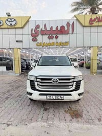 توفر لكم شركة العبيدي للسيارات الحديثة 🏎️  📍تويوتا لاندكروز .     🦅الس...