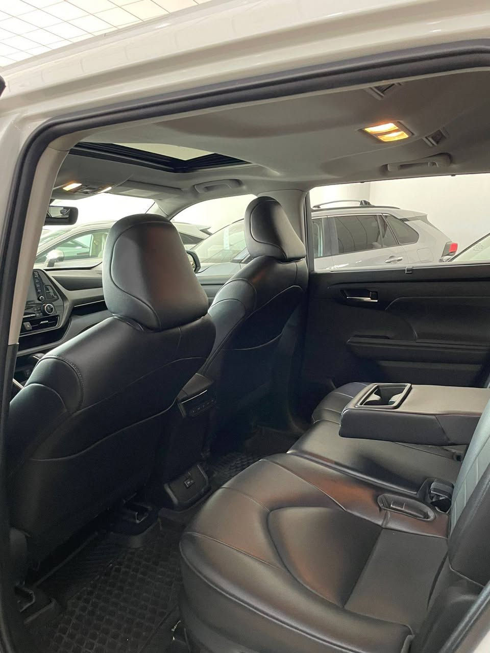 تويوتا هايلاندر2022 كلين تايتل وارد أمريكي فول مواصفات فور ويل ٦سلندر مكفولة للبيع مكان السيارة دهوك المعارض معرض بازار امريكي ***********
