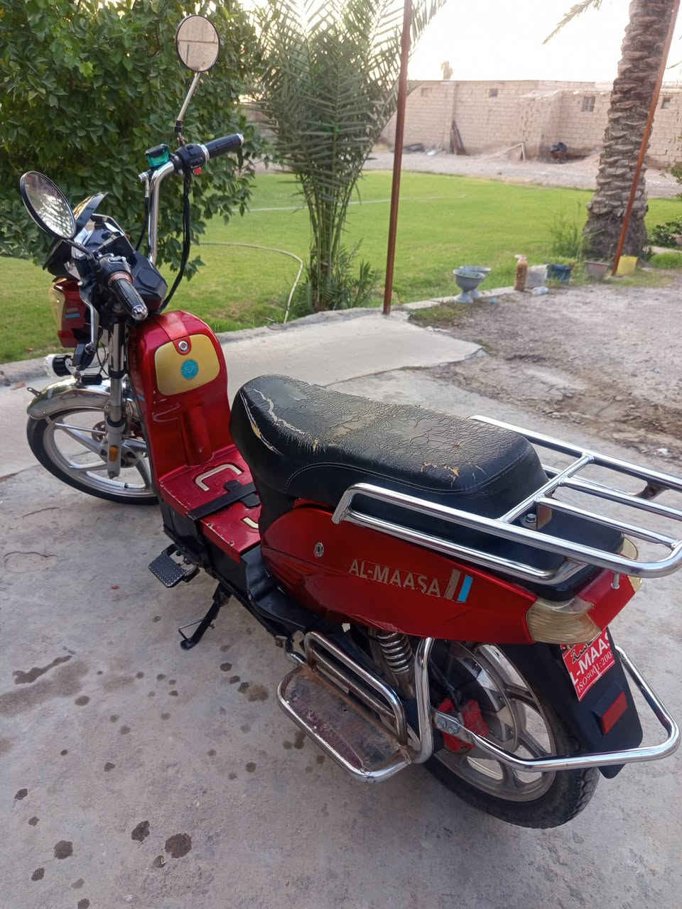 سلام عليكم
موطوؤ شحن هارلي نظيف كدام عينك 
لون احمر 
كهربائيات يشتغلهن كلهن فقط فيشة لايت بيها رخاوة هية وفيشة الشاشة كلهن يجوز 10 الاف تصليحهن 
للعلم شاشة تشتغل كل شي مابيها 
بطاريات يقرن 10 
اشارة يمين يسار 
السعر 425 وبي مجال 
المكان نساف فلاحات 
خابرني وبيك خير وتدلل
*********** واتساب
***********
