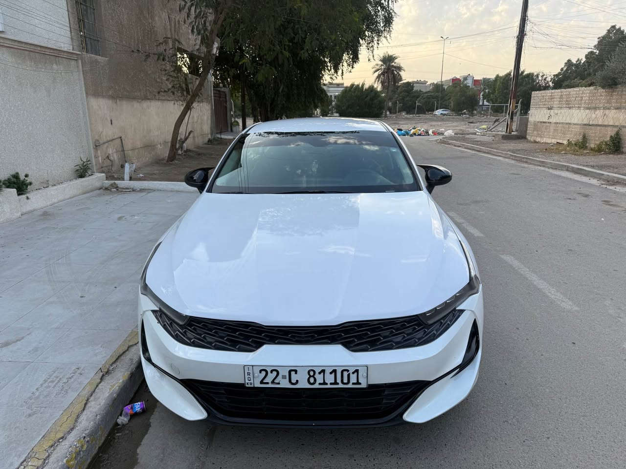 السلام عليكم مكلف بالنشر. K5 2022 وارد امريكي الحادث فقط قطعة وحدة البنيد بدون دواخل الباقي كلة مكفول  المواصفات بصمة وشاشة كامرة رقم اربيل بسمي السعر 160 ورقة مكان السيارة بغداد جانب الكرخ حي العامل قرب البانزين خانة محرك 1600 تيربو *********** بغداد, العراق
