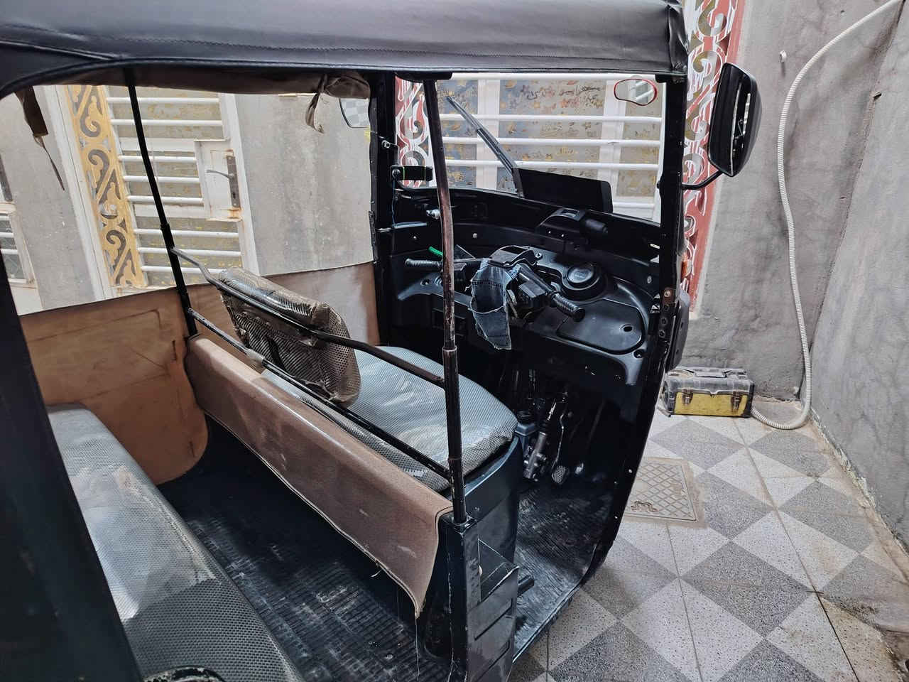 سلام عليكم تكتك للبيع موديل 2020 تكتك كامله كلشي جديد بيها كبل للشارع السعر 6ملأين وربع وبيها مجل مكاني بغداد الدوره اتصل على الرقم ***********
