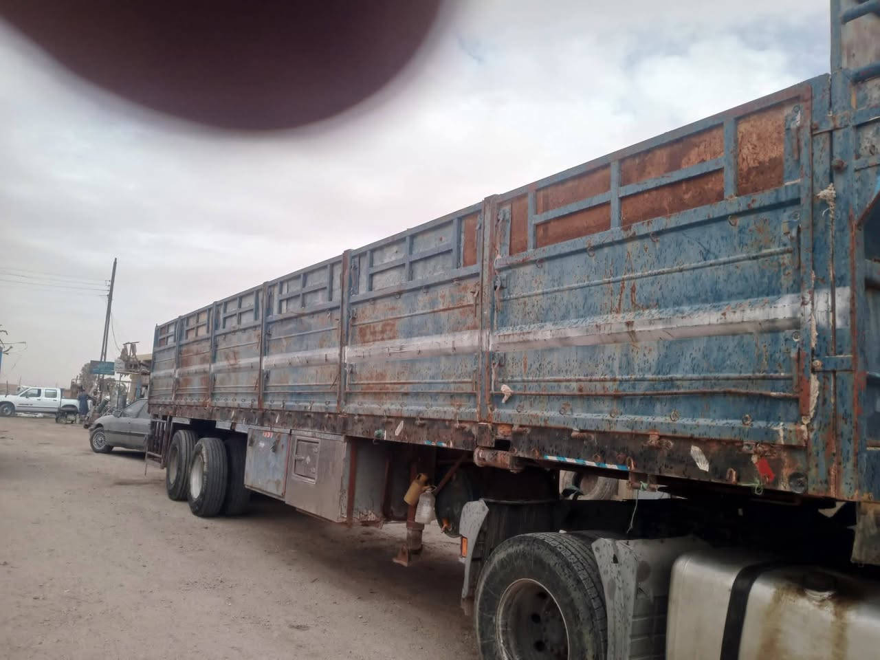 السلام عليكم يوجد عربانه سكندريه البيع طول 12ونص الرقم  ***********
