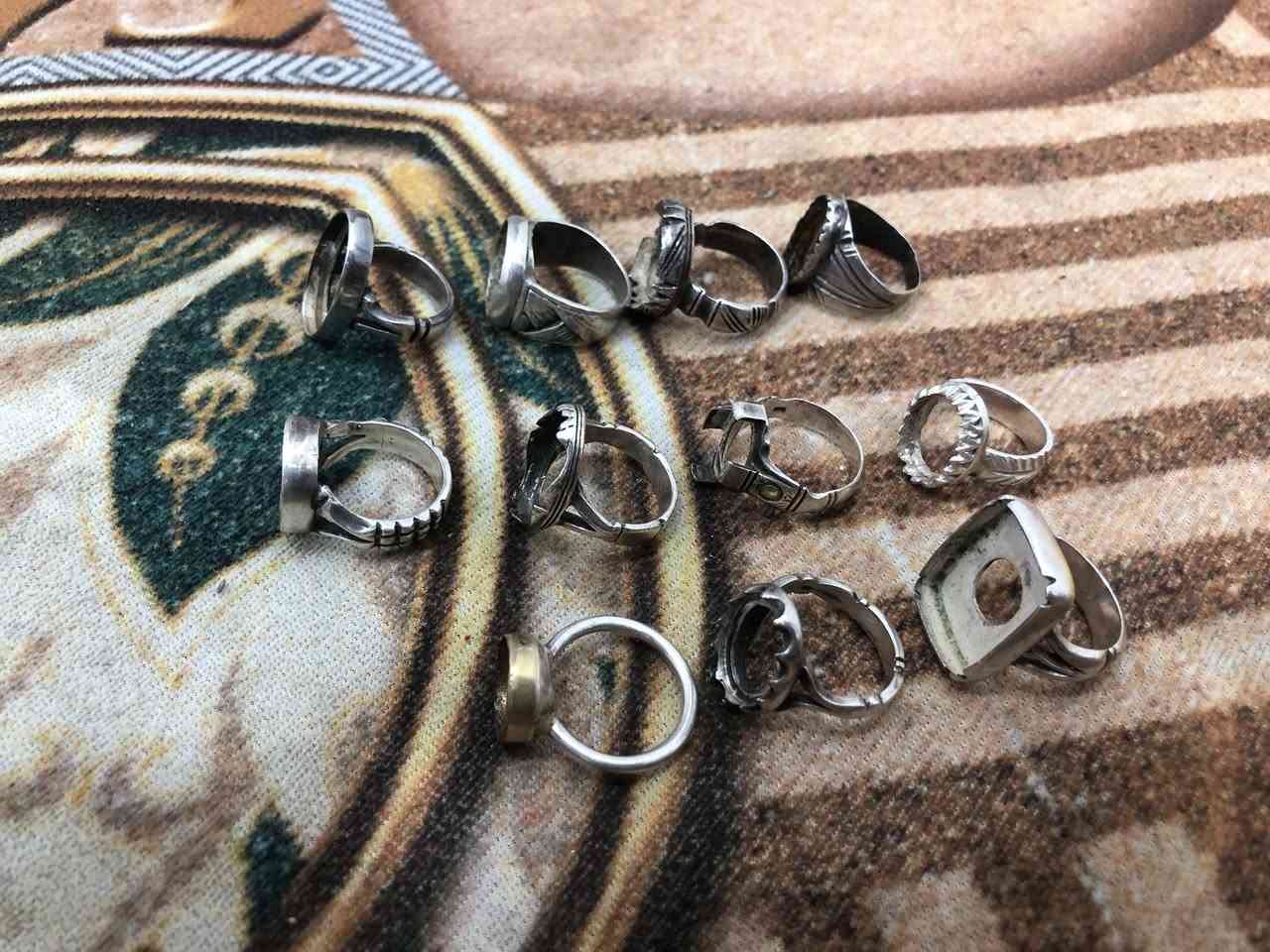 سلام عليكم 
اخوان مجوعة من قوالب وصيغات نضيفة جدن بمعنى الكلمة ما ابيع كسر ابيع قطع 
سعر الغرام خمسة الالف ونص 
الرقم ***********
