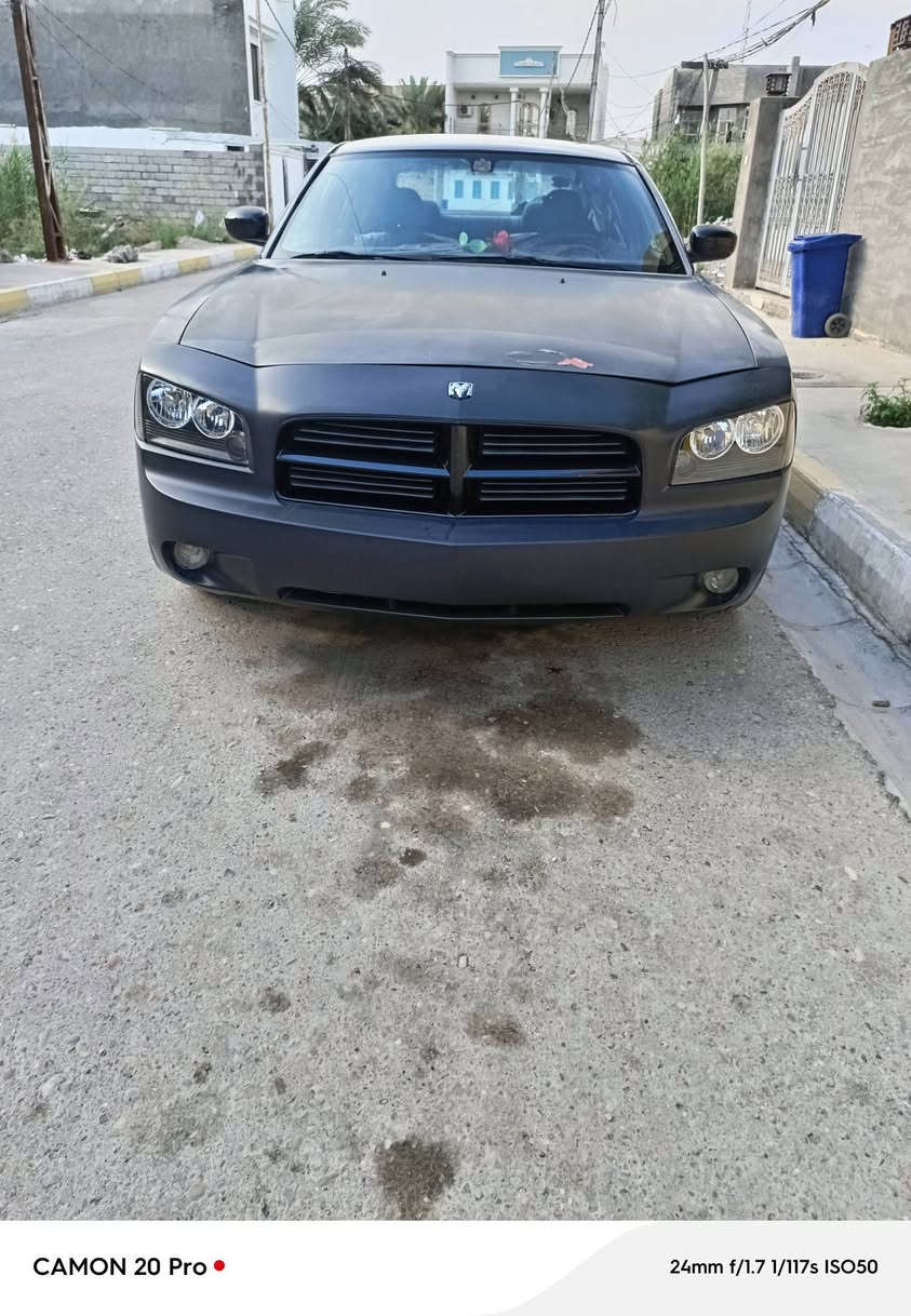 أقره المنشور زين 
السلام عليكم جارجر 2010 مكينه 3500  75 وبيها مجال السياره خير من الله صدر خلفي جديد تخم تاير جديد دسكات رياضي ترايك وين ما تريد نقصها تبريد فقط معاملتها كامله كامله من انفتح الترقيم مكمل كل شيء بس يحتاج فقط كمرك وإني حالتي المادية ما عندي كمركها وكذلك رقم إشتريت إلها موجود يعني يأخذها مجرد يدفع كمرك فقط  للاستفسار أكثر رقمي ***********
