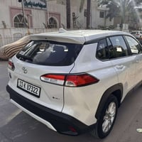 للبيع تويوتا كروز 2025 بدون اضافات كله عل بلاد  مواصفات فتحة سقف بصمه ...