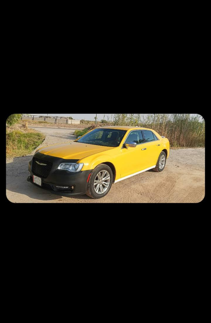 السلام عليكم سياره اوباما 2013 سياره فول مواصفات ما عدا الفتحه سياره مكينه گير جديده ويل جديد بجم 19 جديد شاشه كبيره صبغه جديده تواصل***********
