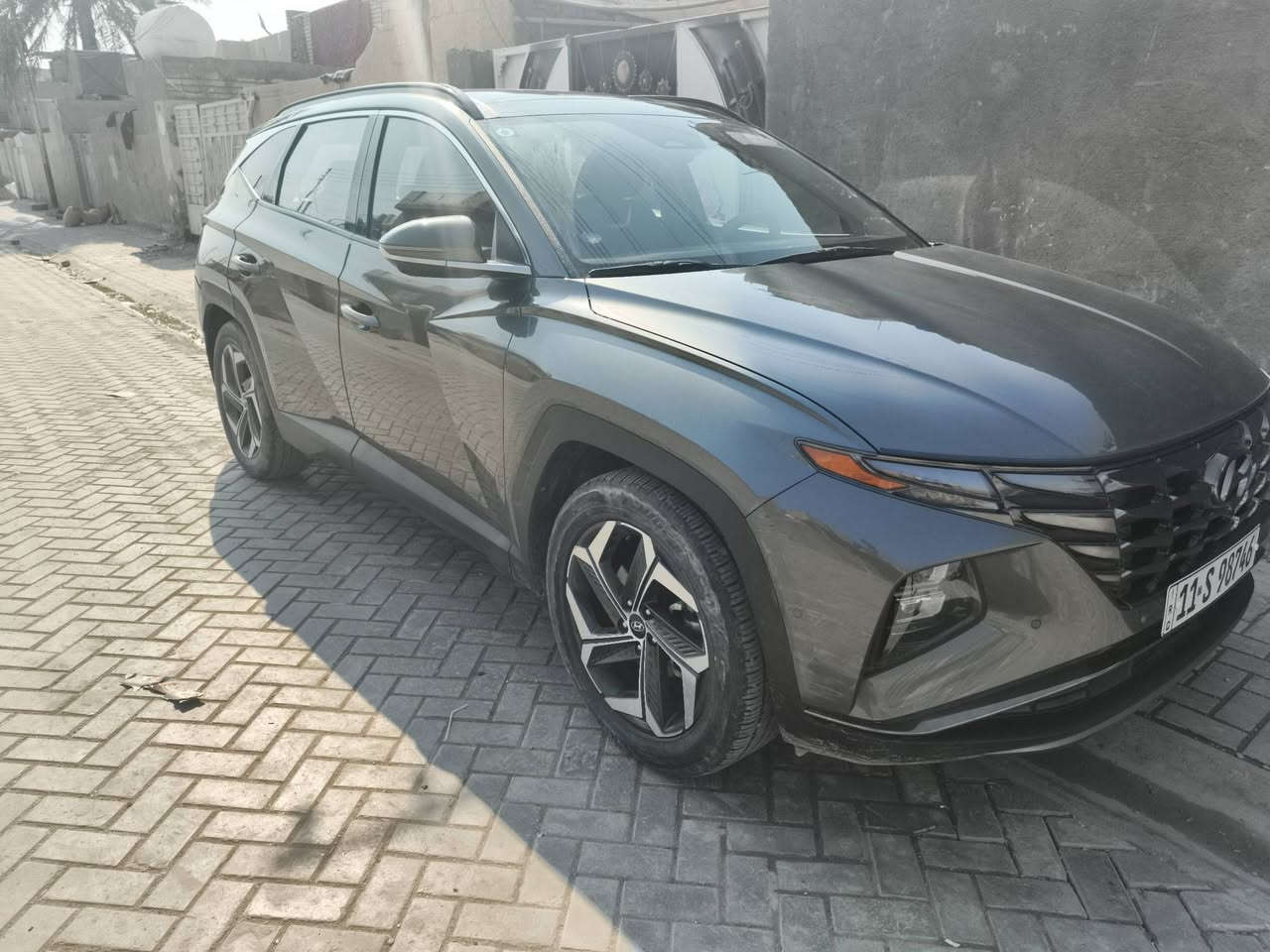 توسان 2022 ليمتيد
حادثها خلفي بدون ايرباگ
رقم بغداد بأسمي
فول مواصفات 
بصمة تشغيل عن بعد 
تقديم و ترجيع بل بصمه 
بانوراما
كامرة اماميه خلفيه 
كشنات تدفئه تبريد 
وبعد هواي مواصفات بيها 
فئة ال VIP 
عنواني بغداد 
للاستفسار اتصل عل رقم 
***********
