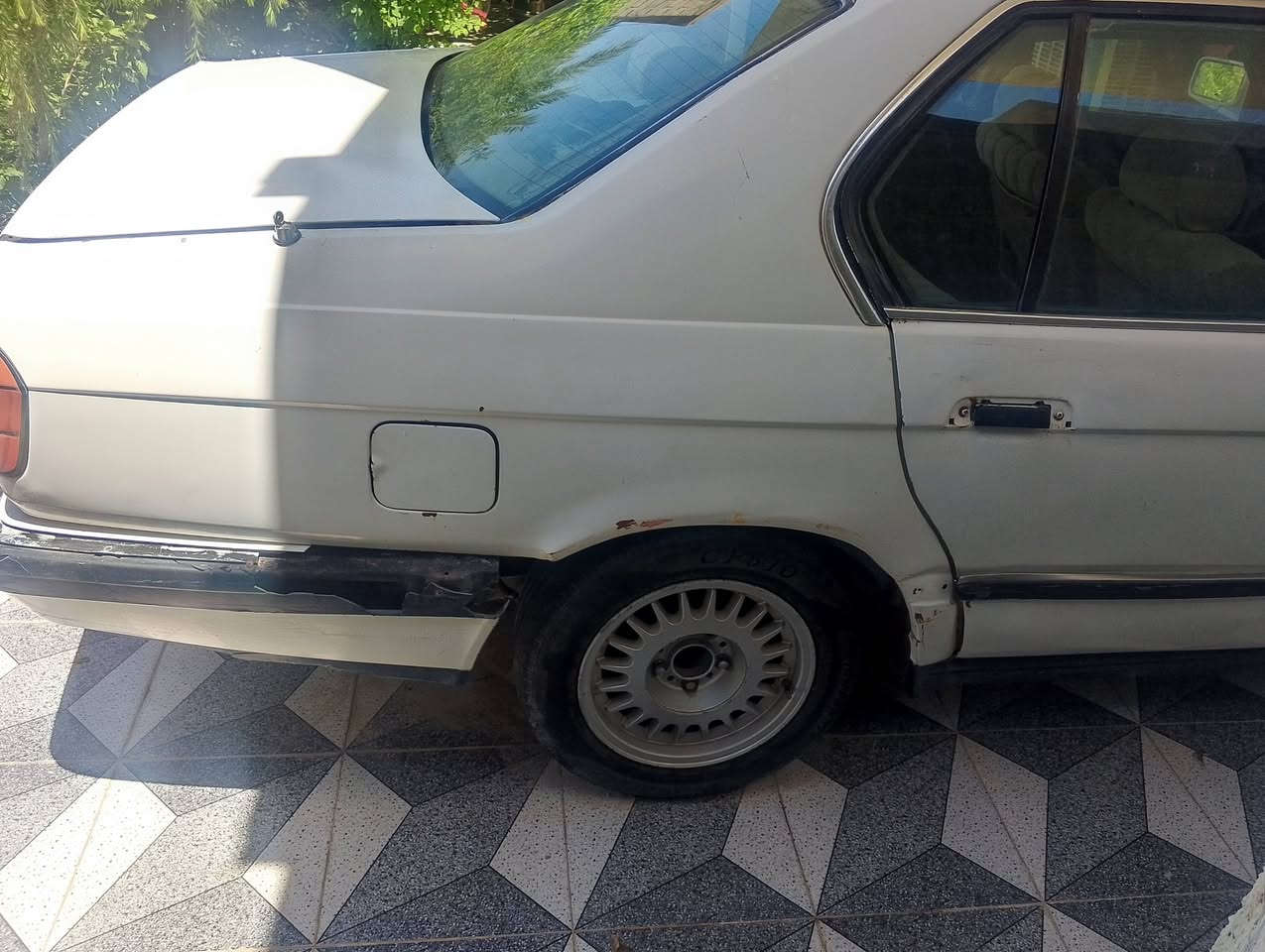 سلام عليكم بي ام 730موديل93 رقم ديالى مشروع وطني سنويه لل2029 
غرفته جديده مخمل بداين جدد  كهربائية كله شغاله لايت عالي ناصي شغال  حداديه نص ونص  كير اوتو محرك فل
للبيع سعر 33وبيه مجال  او مراوس  حسب القناعه
الاستفسار ***********
تواصل واتساب ***********

