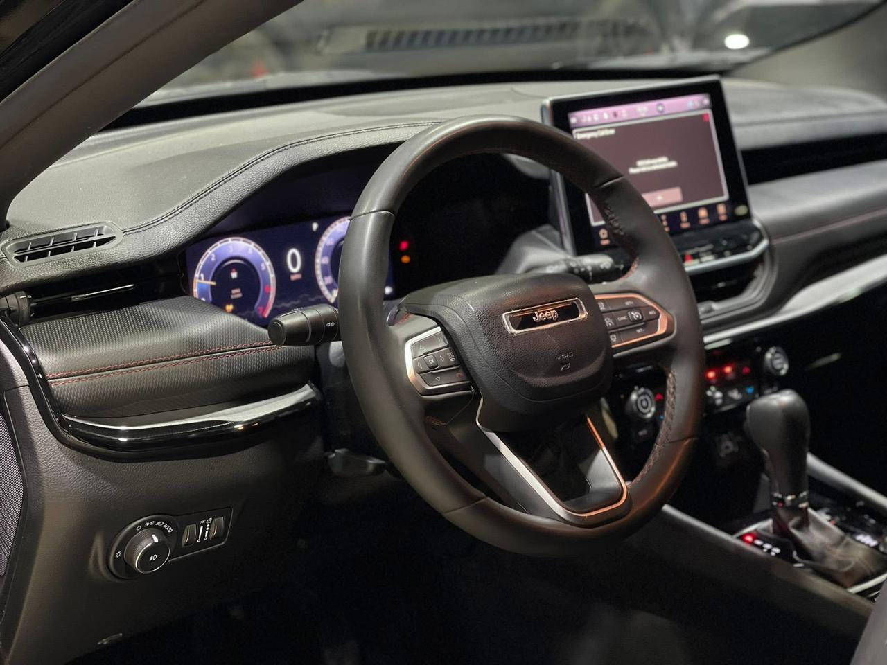 للبيع او المراوس ترايل هوك فول مواصفات 
***********
