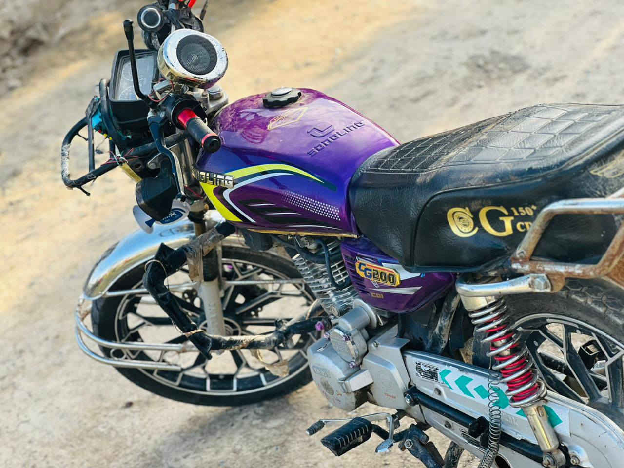 سلام عليكم للبيع سيفان موديل 21 محدث 25 دراجه مامفتوحه منفيس اوراق كامله السعر 700 وبي مجال
مكاني سامراء ***********
