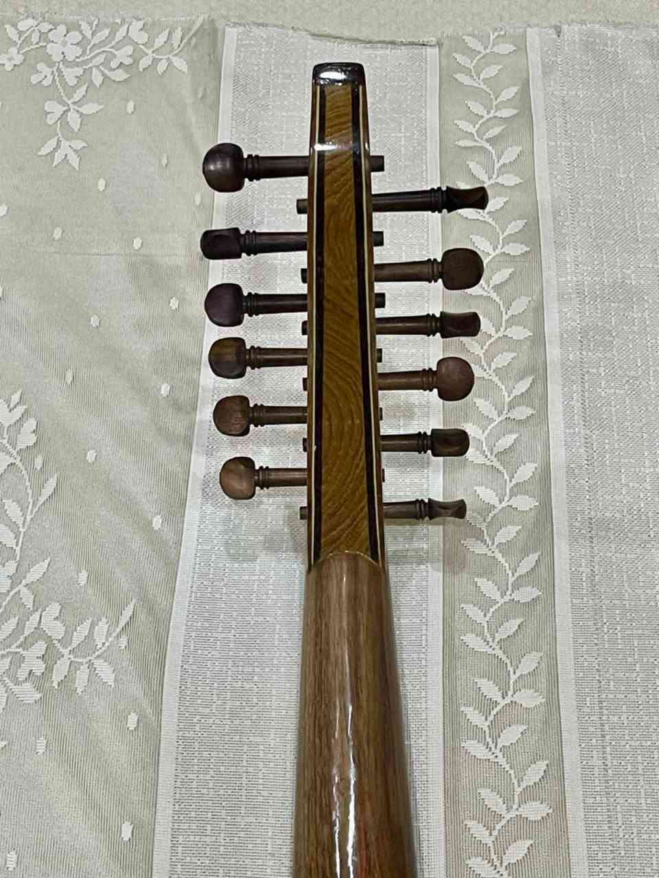 عود عراقي صناعه علاء ابو عبدالله الخفاجي القصعه جوز شامي الوجه سيدر كندي قطعتين اوتار لابيلا السعر ٥٠٠ الف


**إذا كنت صاحب هذا الإعلان وتريد حذفه لأي سبب، رجاءا أرسل رسالة إلى الدعم الفني**