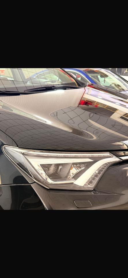 تويوتا راف RAVR .AWD موديل 2018 السيارة فول فول
مواصفات السيارة  الشركةساز بريكي زيرو السيارة الجديدة مواصفات سلايت ده بل اكس بصمة تين مراية شفط السيارة كلين تايتل 100/100 جديدة حلوه فول
لايت زينون داخل جديد ceo sport تاخم تايرات جديدة 
كير محرك بشرط السيارة مكفولة دعامي لو دعامي بشرط 
السيارة ده عامي بشرط كفالة عامة
.*********** کورك
.***********  اسيا 
واتس اب موجودة
