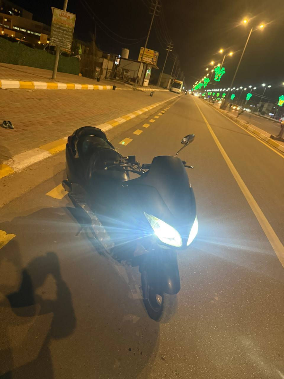 للبيع او المراوس
تافاصيل/
لايت 
اشاير 
منضومه زنون 
مكينه مامفتوحه
اوراق
سلف 
دراجه بصمه 
مضخمات بلاتوث 
جهاز  جي بياس
كامل 
الدراجه كامله تطلع بيها محافضات 
لاتنقيص لاتبخير 
السعر 950وبيها مجال حك الجيه 
مكان كربلاء 
التواصل ***********او خاص مفتوح
