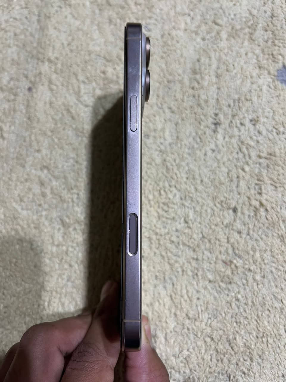 أيفون 16 برو ماكس
لون دهبي 

نضافة 100 ع 100 

 

بطارية 96

ذاكره 256

شريحة وحده 

السعر 1250 

العنوان حي الحسين

واتس او اتصال ***********
