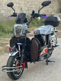 للبيع  ٦ بطاريات جدد  كاملة ما بية شي  سعر ٧٢٥ وبية مجال  ‏‪‏‪0772 708...