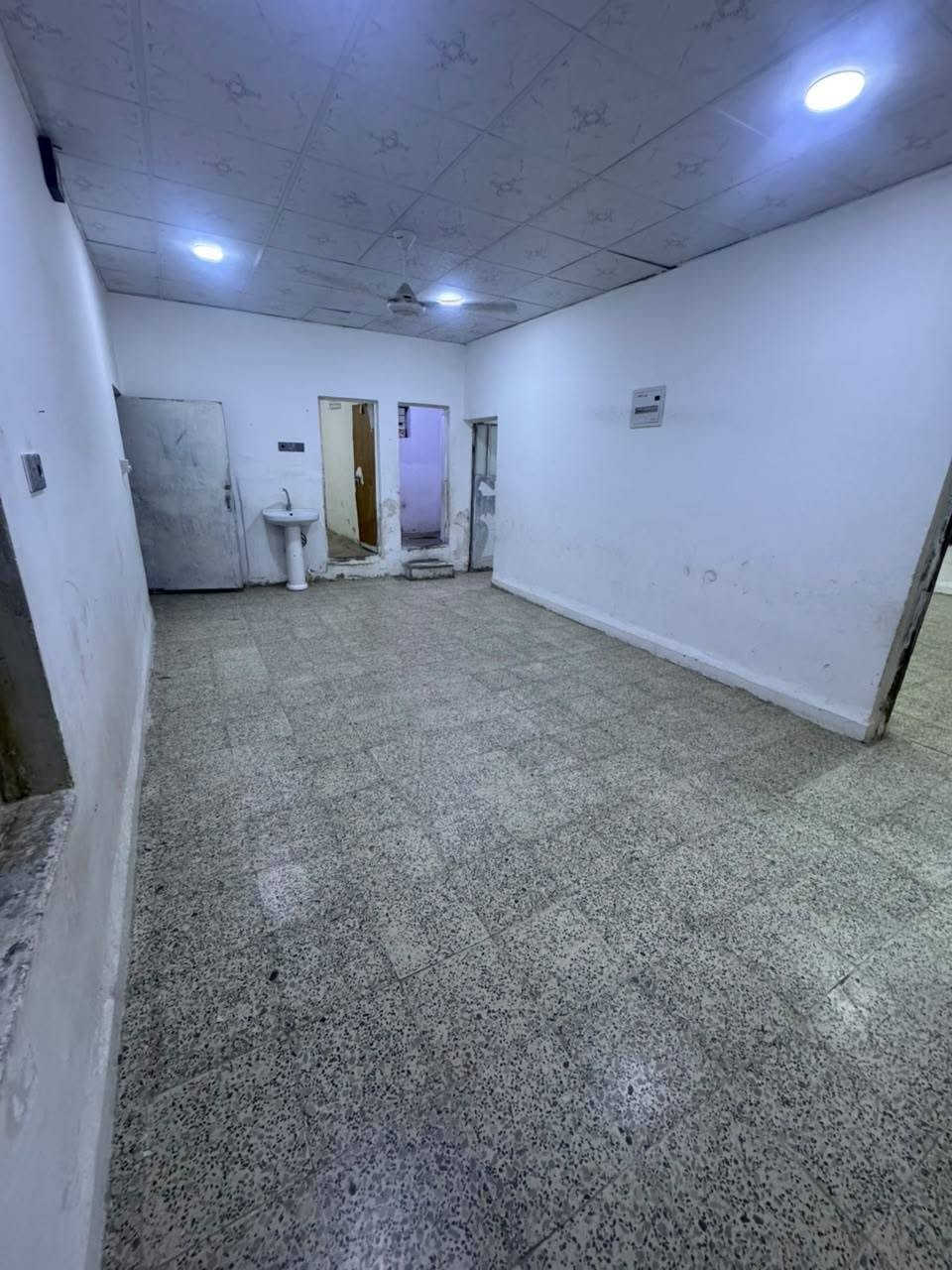 #مكتب السيد للعقارات 🏡

 #دار للإيجار طابق ثاني

#المساحة 350 م²
#العنوان كركوك -حـي الواسطي -قرب جامع الرضوان
#يحتوي: غرف نوم 2 -ربعه(استقبال)  -هول  - مطبخ   - صحيات  داخليه  - حوش

العقار #حصرًا لدى مكتبنا 
بأمكانكم عـرض عقارتكم لدينا سواءً كانت #بيــع أو ايـجـار 

#عنوان المكتب : 
حي الواسطي - قرب حسينة جعفر الصادق

📞 للاستفسار: ***********
      للاستفسار: ***********
