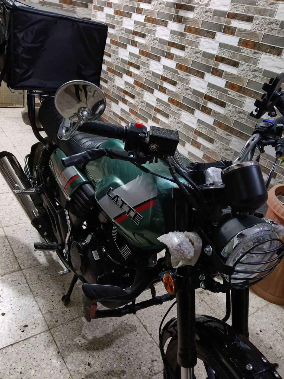 سلام عليكم اخوان دايون لاتي 200 جديده صالي 10ايام من نازله رمبه الله شاهد صارت عدي شغله وريد ابيعهة بعده بل الجيس  رقم او سنويه كله جاهز  /  مليونين و 900
***********
