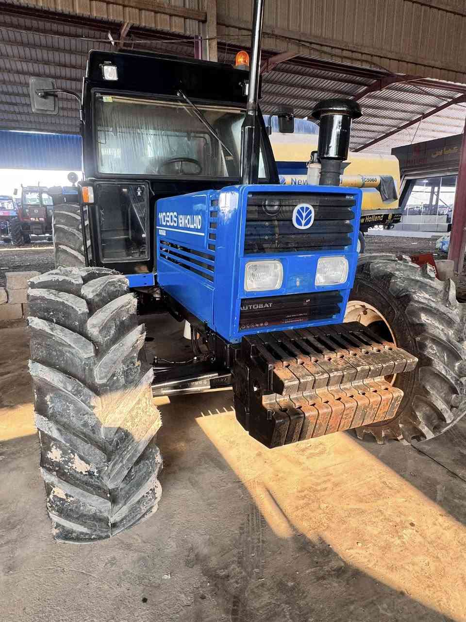 فيات نيهولند حجم110مكينه صفر شركه جديده مشتغله700ساعه بعده بدهن الشركه موديل2005دخول جديد مكاني واسط الزبيدية ‭0780 266 7990‬
