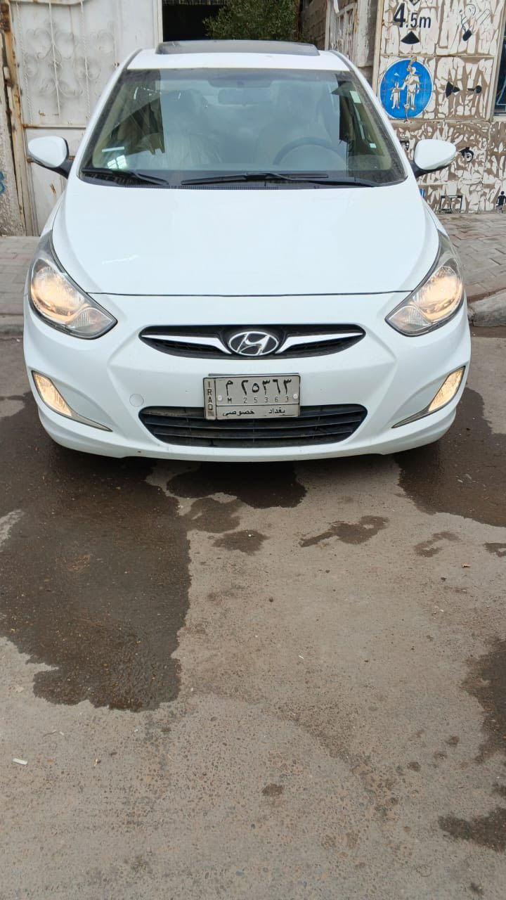 السلام عليكم هونداي اكسنت موديل 2015 خليجي ماشيه 31,000 حقيقي شرط الفحص مقفوله كفاله عامه فول مواصفات ما عدا البصمه السعر ب 120 ورقه وبيها مجال بسيط سياره بوضعيه الشركه تايرات الشركه جواها 
للاستفسار على رقم الهاتف 
***********
مكان السياره بغداد شارع فلسطين
