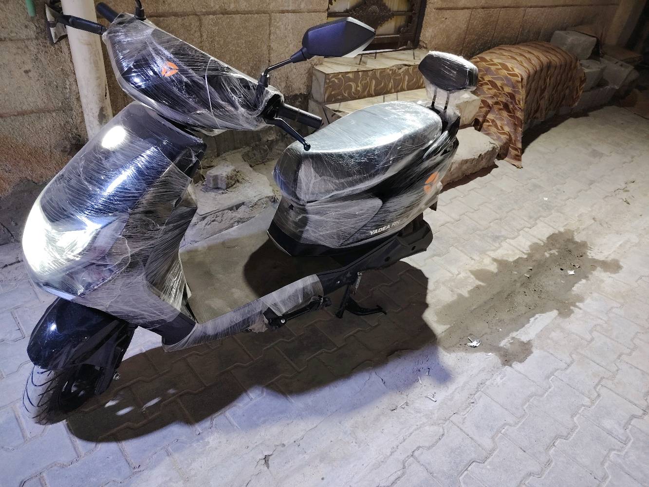 دراجه ياديه جديده استخدام كلش بسيط سويجين تشغيل عن بعد 6بطاريات 
ضمان سنتين علئ البطاريه والملف 