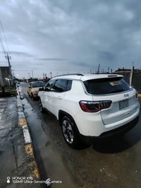 سياره جيب كومباس فول ما عده الفتحه مديل2019 سياره جاهزه من كلشي تخم تا...