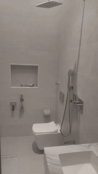 خلفه سراميك متفرق حاليا الرقم 07803643401