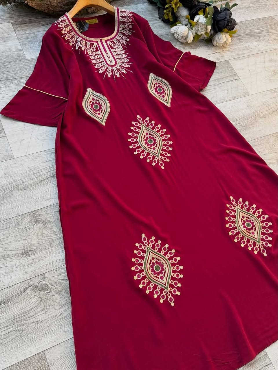 راحة تلبسينها… وأناقة تشوفينها
قماش خفيف، قصّة واسعة مع ربط يحدد الخصر
اختيار مثالي للبيت ولمّات العائلة ❤️🌺🦋🐅
😌👗 دشداشة كشمير تطريز هندي أصلي 
قياس 2x_3x_4x_5x
#سعــــــــــــر10
يوجد توصيل داخل المسيب الفين دينار 
يوجد توصيل محافظات


**إذا كنت صاحب هذا الإعلان وتريد حذفه لأي سبب، رجاءا أرسل رسالة إلى الدعم الفني**