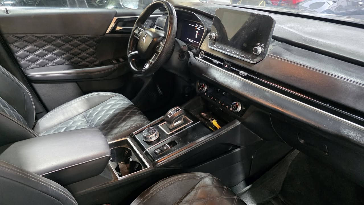 بسم اللە الرحمن الرحیم
مستربوشي  ئاوتلاندةر 2023 SEL  یابانی اصڵی.
 فول فول مواصفات
ســـعرێک   خوار هەموو بــــازاڕ.. بەشەرتی هەموو شتێک دەیفرۆشم بە زەمان.
۰۷٥۰۱۳٥٥۹۳٥
۰۷۷۰۱۳٤۳٤٥٦
نرخی  188ورقە مجالێکی برایانە.
🔺🔺🔺🔺🔺🔺🔺
شوێن هەولێر مەعرەز نجوم البصرە.
ئاخير مواصفاتي  وتلاندةرة
 مەکینە ۲٥ مرغوب بێ تۆربۆ واتا مەکینە نۆرماڵ
٤ پستۆنە
شاشة گةورة  ٥ كاميرة ٨
 ايرباگ  شاشة ئةليكتروني 
كوشن جلد كوشن پةقلاوة 
كوشن خةزن  كوشن هيتةر  
شةش مودي دةبل ئةكسل 
كوشنةكاني پشتةوةش هيتةر سةقف شيشةو دةبل پانوراما  بةسمةو شةغال  
سي ريز كوشن  سةيارةكة 
لاید لید ، سوکان ڤۆلیۆم تحدید سورعە.ویڵ کڕۆم بیلادی.نمونەیە لە جوانی
تەنها ۱۰ مایڵ ڕۆیشتوە
ڕقم شاصی لەگەڵ ڕسمەکان دانراوە.  هندة مواصفاتي تيداية  خلاس نابيت
وةكو بوياخ..  نیو چاملاخی دواوەی سبوغی  دووبەی بةشةرتي سونةر  بي ژوری هەتا دەعامیەکەشی بۆیاخ نییە
درگای بەبیلادی شریکە گۆڕاوە.بۆنیدی کەمێک نەرمە تەرزەی هەیە شایانی باس کردن نیە. 
سعرةك خوار هةموو بازار
ڕقم کاتییە سێ مانگی لەگەڵە

فايبةر 
واتس ئاپ
شوێن هەولێر مەعرەز نجوم البصرە.

سعر 188 مجالێکی برایانە
***********
***********
