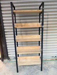 رفوف وفاترينات • ميز مكتبي • بغداد جديده الأمين الثانيه