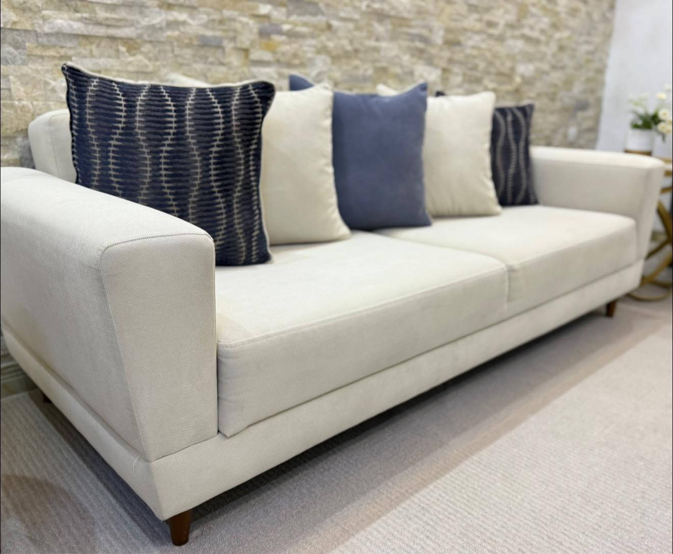 وصل الان 😍 

تخم قنفات من ماركة Enza home مستعمل قليل جدا ❇️
هيكل خشب طبيعي اصلي ،مقاعد فول بوليستر ❇️
يميز السرير السحب ❇️

للاستفسار والطلب التواصل عبر الخاص 
أو الواتساب ‭٠٧٨٦ ٥٨٩ ٠٨٧١‬
***********

الموقع 📍
اربيل فرمان بران قرب المدرسة الاماراتية 
شارع 15 >> معرض الهمة للاثاث المنزلي <<

الوكيشن على الخريطة 👇🏼
https://g.co/kgs/SqMWBi
