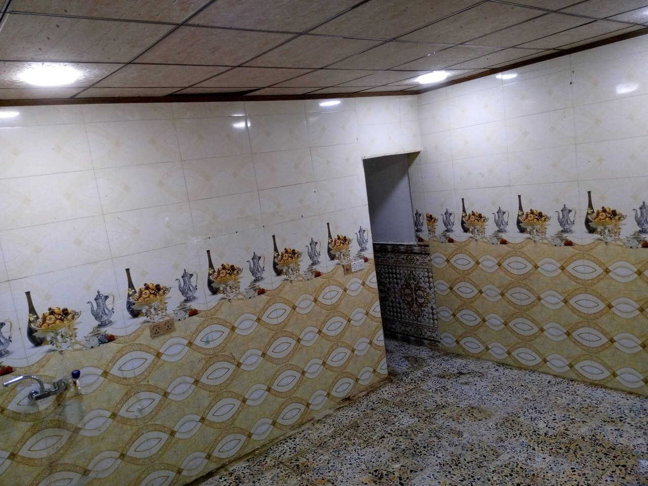 للبيع بيت 100 متر ، حي القدس خلف الكراج الجنوبي ، شارع 10 متر ، البيت نظيف و جاهز
*********** للاستفسار
