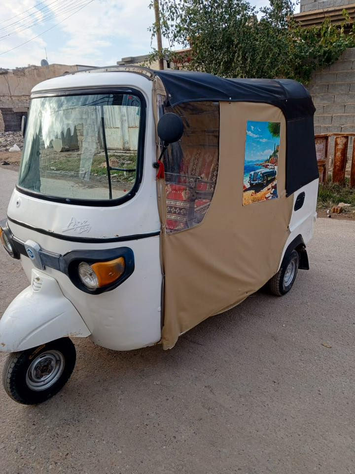 السلام عليكم تكتك بياجو موديل 2018 محور اي في اس موديل 25نضيفه  وكولش جاهز بيها كبل لشارع اوراق كامله اصولية وصل معرض بيها  سعرهـا 2750 بيها مجال قليل  موجود اتصال فقط ***********
