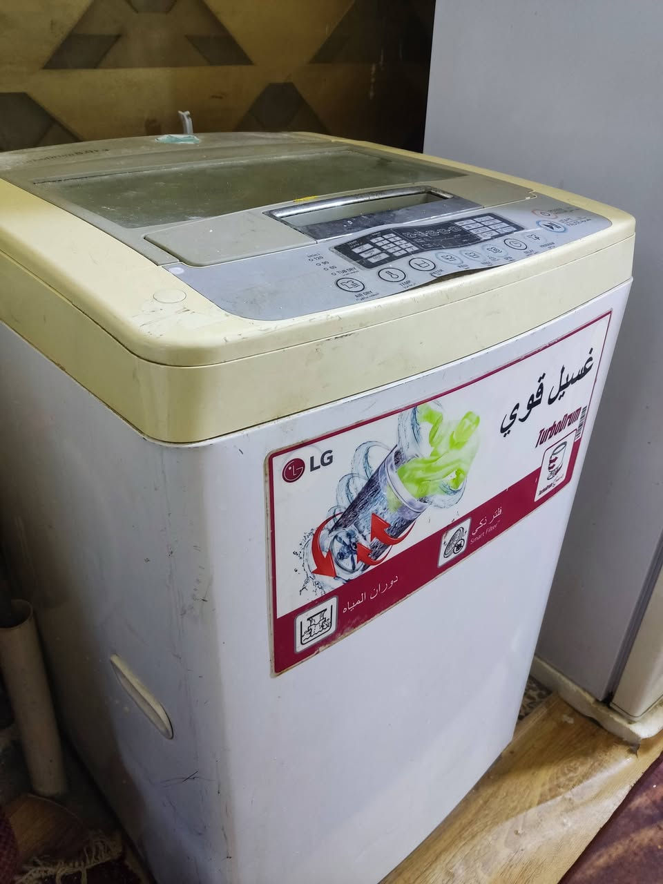 غراض للبيع الغساله شغلله وكلش نضيفه
السعر 175الف
المجمده كله شغاله ونضيفه
السعر 200 الف 
للاستفسار 
***********
