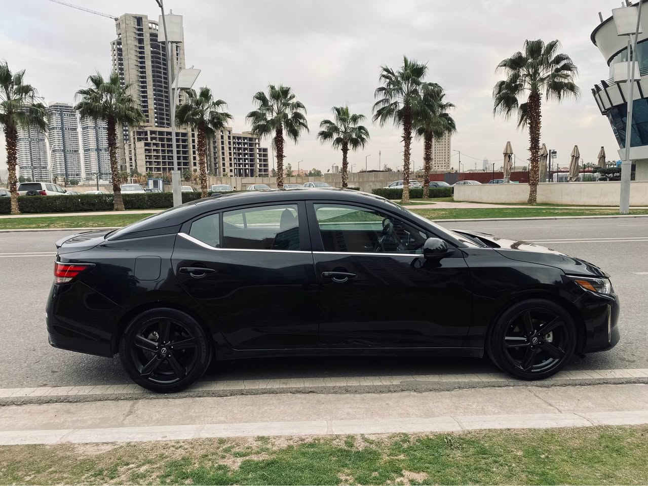 نيسان سنترا 2024 SR 
 بي دةعم و بي صبوغ 
فوول مواصفات بي صلايد
رةنگي رةش
بصمة تشغيل
بصمة دةرگا
شغال
كشن هيتر
شاشة ديجيتال
ئوتو بريك و ئوتو تشغيل
ويل كروم
لايت ليد بيلادي
رادار
گير و مكينة و رادار و تبريد و بةردي گزوز كامل بلادي شةريكة
سةيارةكة بي دةعمة صبوغي نية پارچة گوريني نية تةنها دوسةي سكن ليخشانةكي خفيفي هةية
ايرباك سيستةم
دةعاميشي بيلادية
تةنها ٢٠ هةزارةك روشتية
سعر ١٤٢
لة هةوليرة
*********** أربيل, العراق
