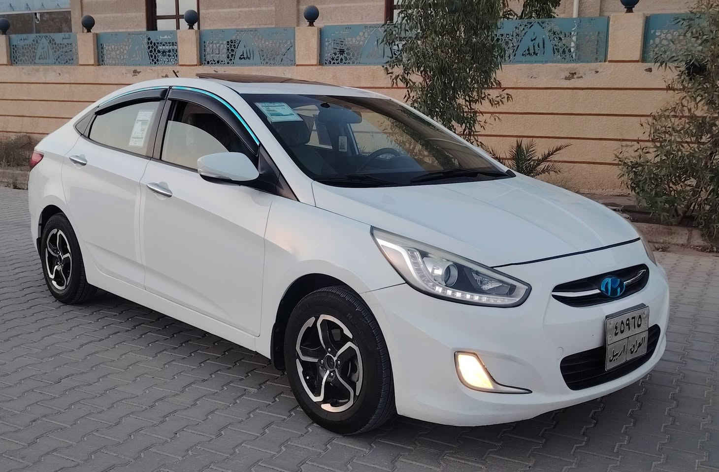 اكسنت موديل 2016 وارد خليجي مكينه 1600 السياره مكفوله ماعده شبر واحد صبغ السياره فول واحد علئ واحد وجاهزه مال جناي السعر (97) وبيه مجال الرقم   ***********

