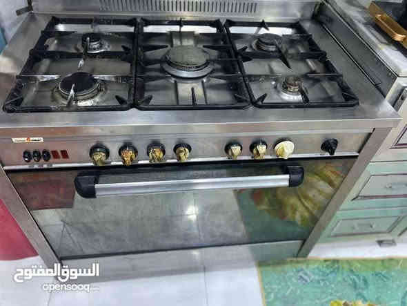 طباخ وفرن ٥ عيون ايطالي الاصلي
سعر ٢٠٠ الف
زبير شارع المعارض
***********
