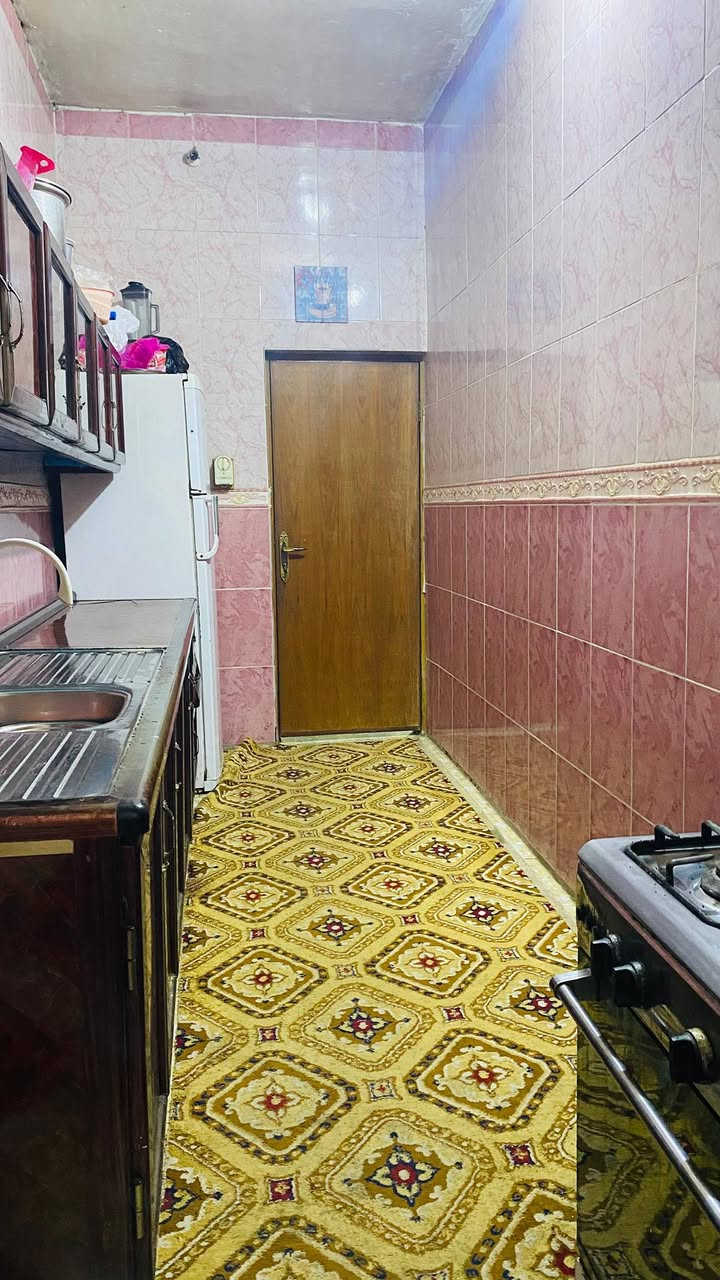 دار للبيع طابو ملك 
المساحة 120 
واجهة 6 نزال 20
الموقع التحرير الجاهزة اول فرع بالجاهزة 
السعر 165 بي مجال للشراي 
***********
