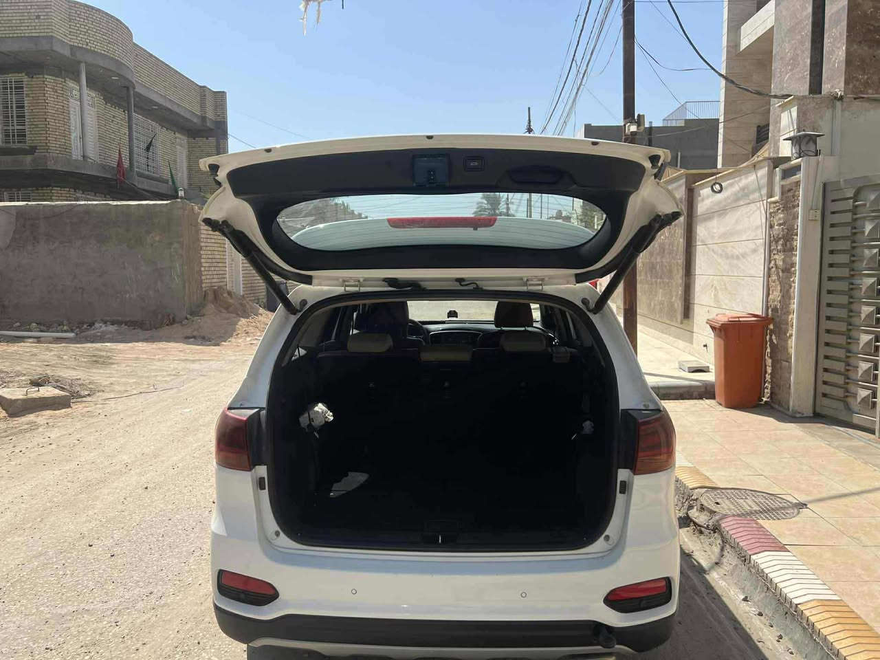 السلام عليكم 
للبيع كيا سورنتو 2020 (خليجي ) رقم بغداد 

 ماشيه 98000KM
1_بصمه ابواب
2_محرك 6سلندر
3_نفكيتر ماوس جي بي اس خرائط
4_حساسات اماميه خلفيه
5_اللايت زنون 
6_شاحن وايرليس
7_شاشه اصليه
8_كامره اصليه 
9_كراسي 2 كهرباء 
10_ 3قطع تبريد
11_لد امامي مع تشغيل 
12_كروز مثبت سرعه
13_تحكمات ستيرن
14_سبعه راكب 
15_ويل كب نيكل
16_بصمه تشغيل وابواب
17_كير 8 نمر 
18_ترحيب 
19_كشنات جلد (لون قرميدي)
20_جنطه كهربائية ذكيهً (الفتح عند الاقتراب)
21_مري شفط اشاره بل مري
22_بردات ابلادية
23_اربع انظمه قياده smart.  Cimfort.  eco.  sport
24_كشافات ضباب 
25_لايت زنون عالي وناصي 
سعر مناسب جداً 
السياره بأسمي وتحويل ثاني يوم 
مكان السياره بابل
للاتصال وللاستفسار متوفر واتساب
***********
