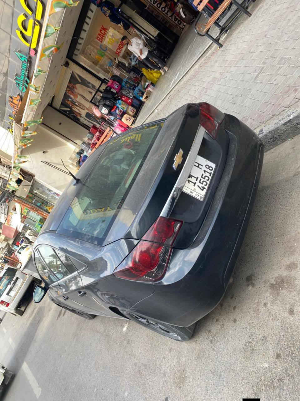 السلام عليكم
شوفرليت كروز موديل ٢٠١٤ 
محرك ١٤٠٠ تيربو 
رقم بغداد بسمي تحويل مباشر 
السياره كير محرك تبريد مكفولات 
مواصفات نص فول السياره 

تحكم ستيرن مثبت سرعه سياقه يدويه بلستيرن 
شاشه بلادي بلوتوث ويو اس بي  
شاشه قرائه  قياس هواء التايرات 
شاشه قرائه قياس دهن المحرك 
شاشه قرائه قياس درجه حراره السياره 
شاشه رقميه للكيلو متر 
السياره ماشيه ٧٤ ميل يعني ١٣٠  كيلو متر تقريبا حقيقي تخم ويل تخم تاير  غرفه نضيفها جديده بلباكيت مابيها شخط وسستم صوت خوارجها نضيفه 
ضربتها الجاملغ الخلفي العكس سايق  واردها امريكي 
السعر ٧٩ وبيها مجال اتصل وبيك خير ودلل 
 رقم الهاتف  بي وات ساب ***********
