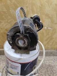 للبيع ماطور مبرده نحاس سرعتين باب الاول كله بلادي مكان حي تونس ٠٧٨٠٣٢٨...