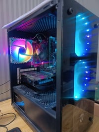 كور i7 4790 • ١٦ جيجا رام • GTX 1050 Ti ٤ جيجا