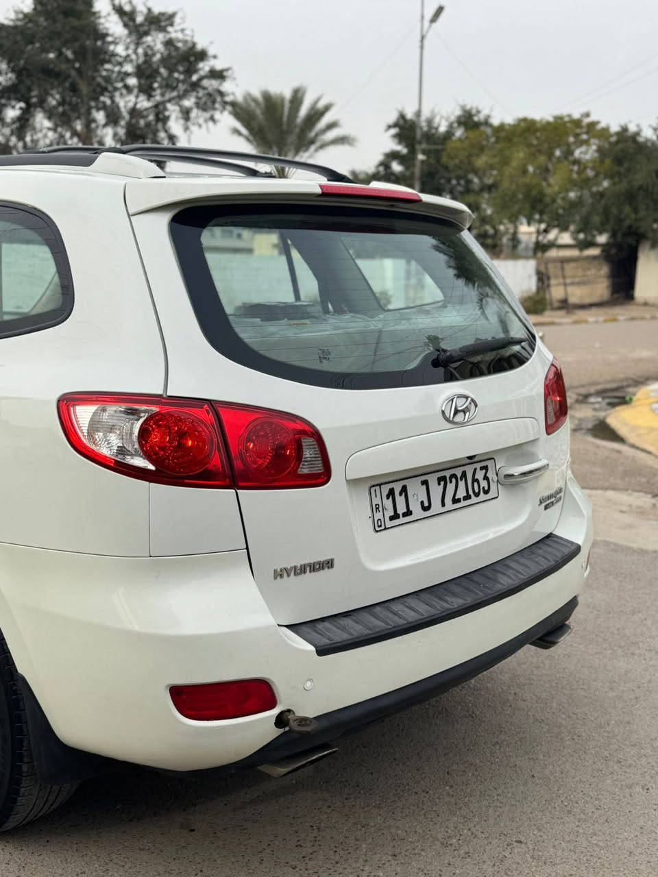 السلام عليكم هونداي سنتافيا موديل 2009 ماشيه 118 الف( بيها تلث مكانات صبغ )خليجي استيراد خاص فول مواصفات  واحد عله واحد فور ويل تحكمات ستيرن حساسات كامره فتحه  مرئي شفط ثلاجه تبريد ثلاث قطع سبعه اركب  كشنات جلد كير محرك 6 سلندر 2700 مكفول من البخار ول راجز ول تنقيص رقم بغداد الدولي الجديد بسمي هزه وسنويه جديده مكان السياره بغداد سعرها 122 وبيها مجال الشراي رقمي***********
