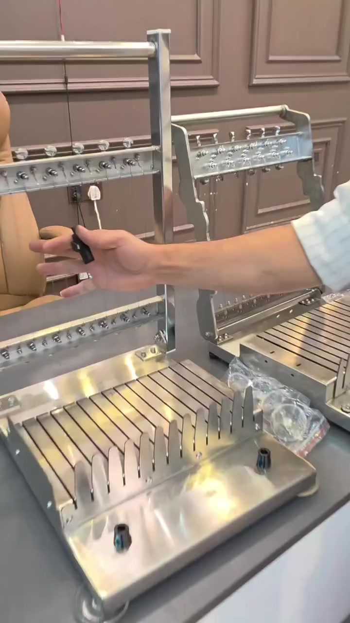 قطاعة الصابون الغذائية ال304
السعر 300الف 
ال201السعر 250الف 
عندك كيك صابون لحم تغذية تكدر تقطع بلحجم الي يعجبك🤔
______
توصيل مجاني لكافة محافضات العراق 
_______
تواصل معا عبر رقم ***********واتساب 
#كيك #صابون #معجنات
